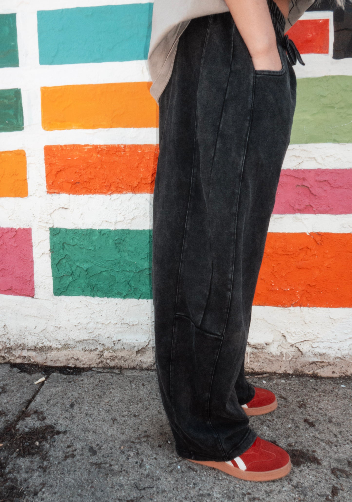 Mineral Washed Barrel Sweat Pant