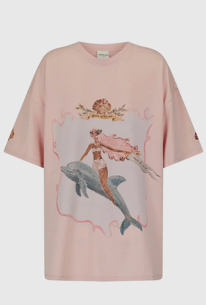 Queen of the Sea Oversized Tee
