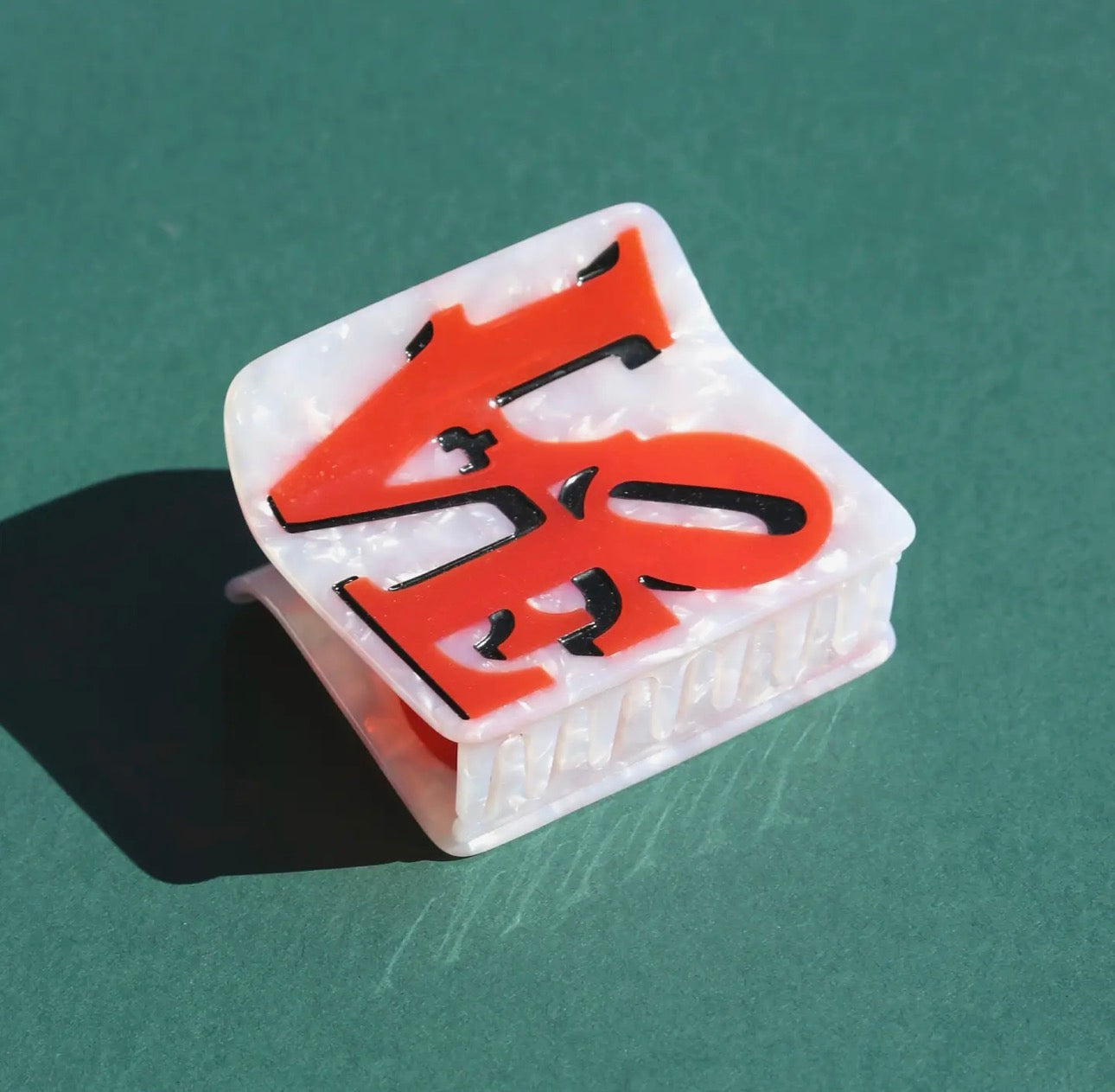 LOVE Claw Clip