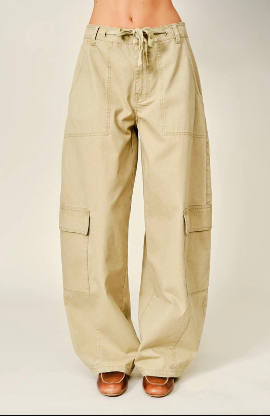 The Off Duty Cargo Pant